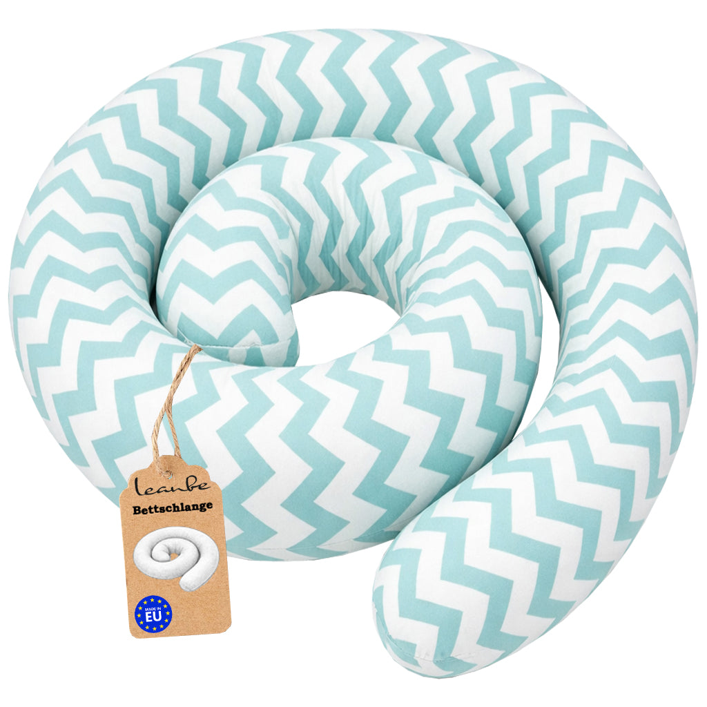 LEANBE Bettschlange Stillkissen – Vielseitiges Seitenschläferkissen 150 cm - Weiss/Türkis Chevron